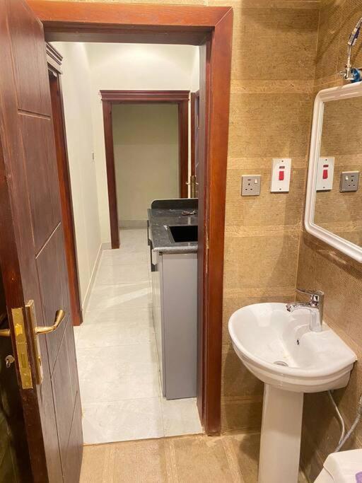 Apartment Alula 1 رمال *